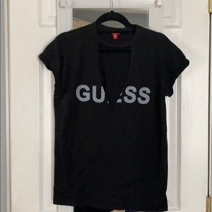 Guess deep V tee